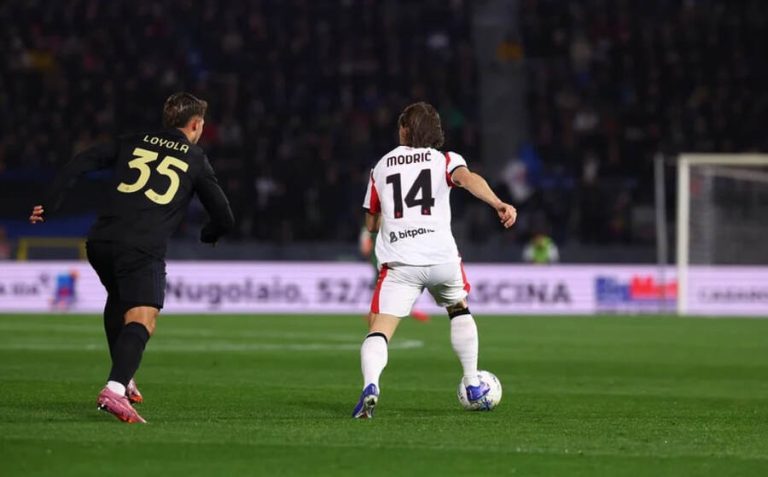 Pisa vs AC Milan (02:45 – 14/02) | Xem lại trận đấu