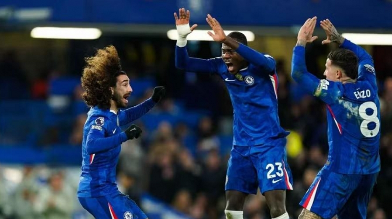 Chelsea tạo địa chấn derby London, Enzo Fernandez định đoạt trận đấu ở phút bù giờ